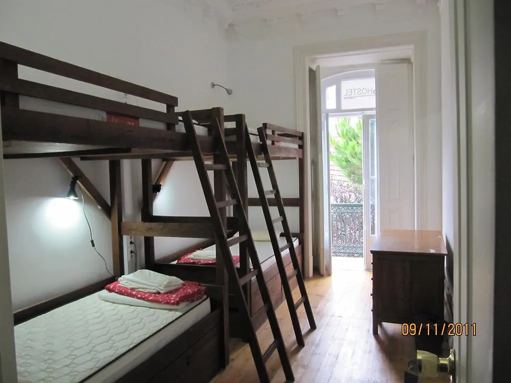 Go Hostel Лиссабон Отель